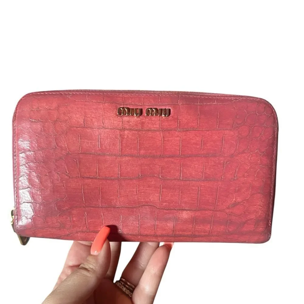 Miu Miu pink Croc-Embossed Wallet